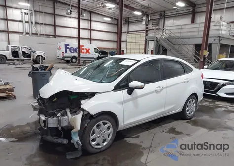 2013 Ford Fiesta Se z USA, uszkodzony, nr VIN 3FADP4BJ6DM107962